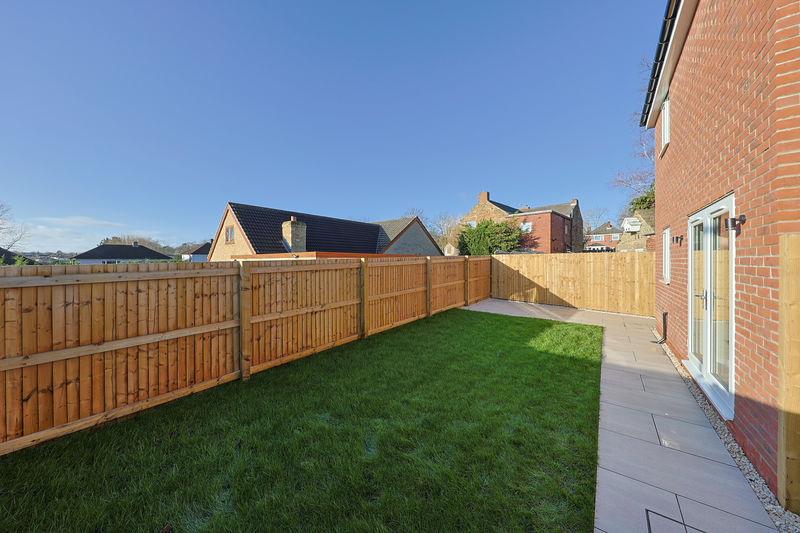 Compass Crescent Old Whittington